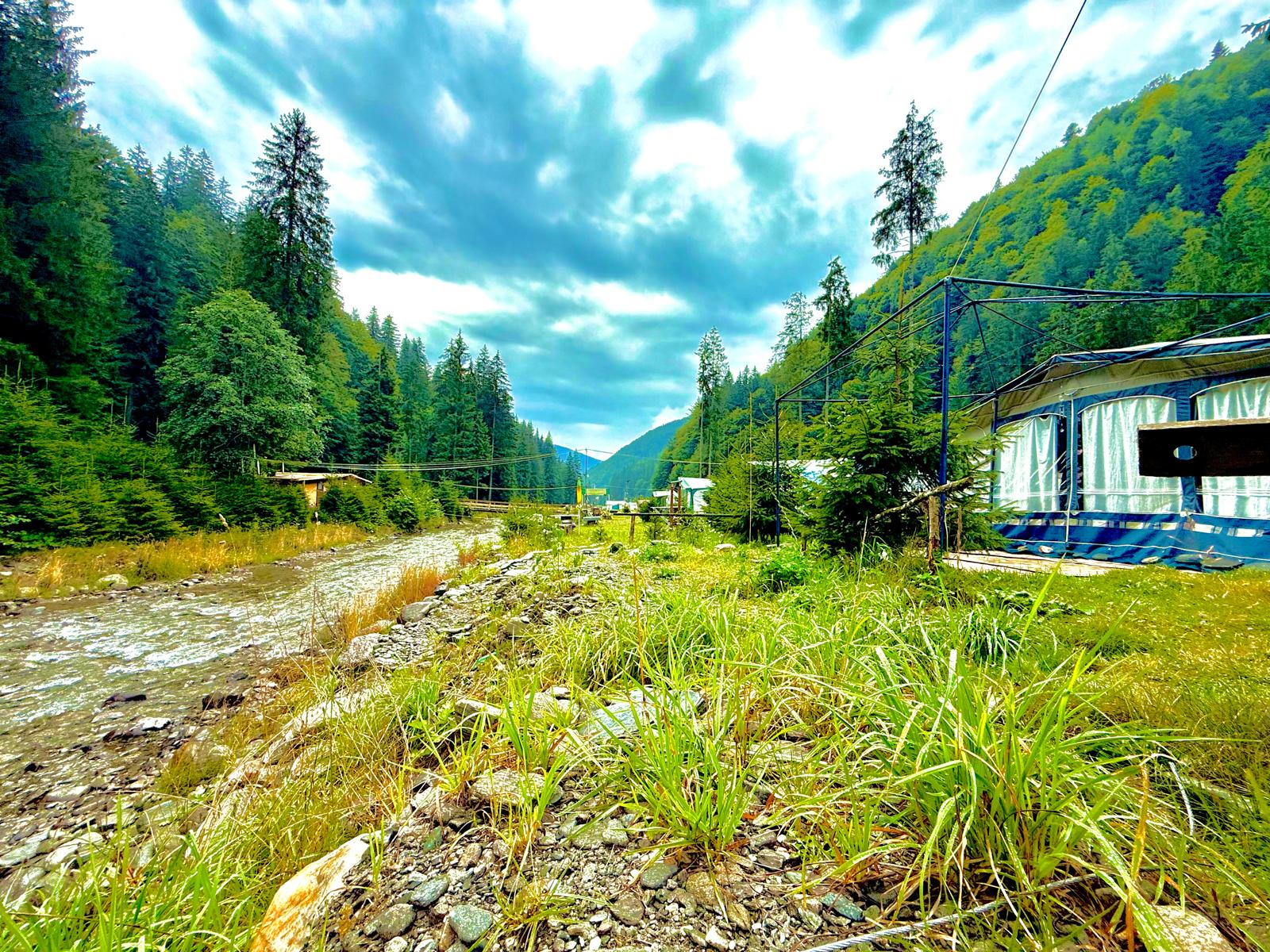 Camping pentru rulote în România – confort, natură și prețuri accesibile pentru toată lumea